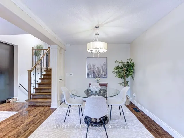 Additional image 10 of 841 Coulson Ave