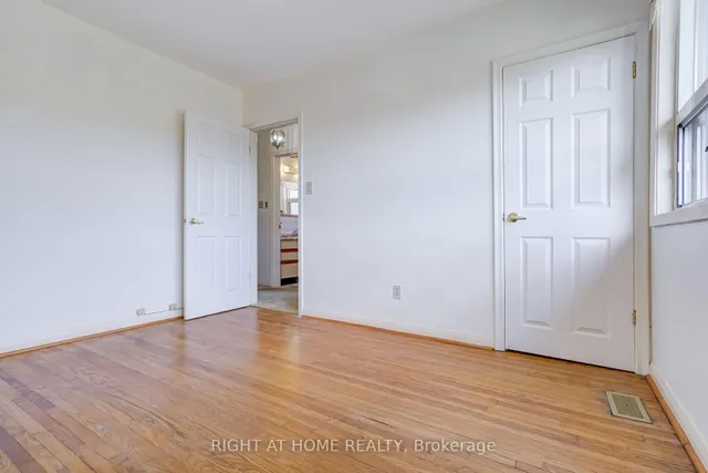 Additional image 15 of 124 Clairton Cres