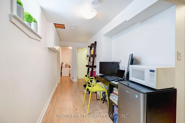 Additional image 24 of 301 Victoria Park Ave