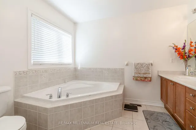 Additional image 25 of 27 Silvershadow Terr