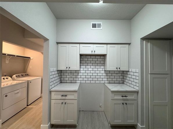 9803 Club Creek Dr APT 134, Houston, TX 77036