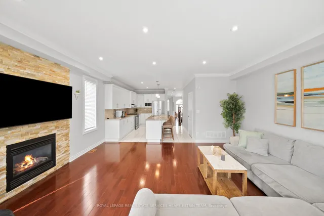 Additional image 16 of 15 Watt Ave