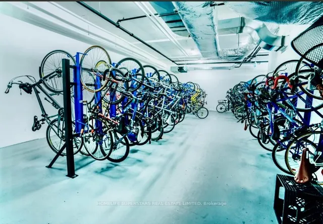 Additional image 38 of 181 Dundas St Unit 611