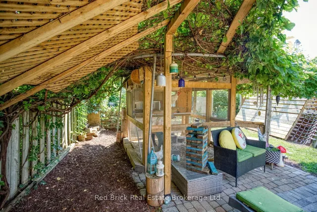 Additional image 41 of 302 Ross Ave