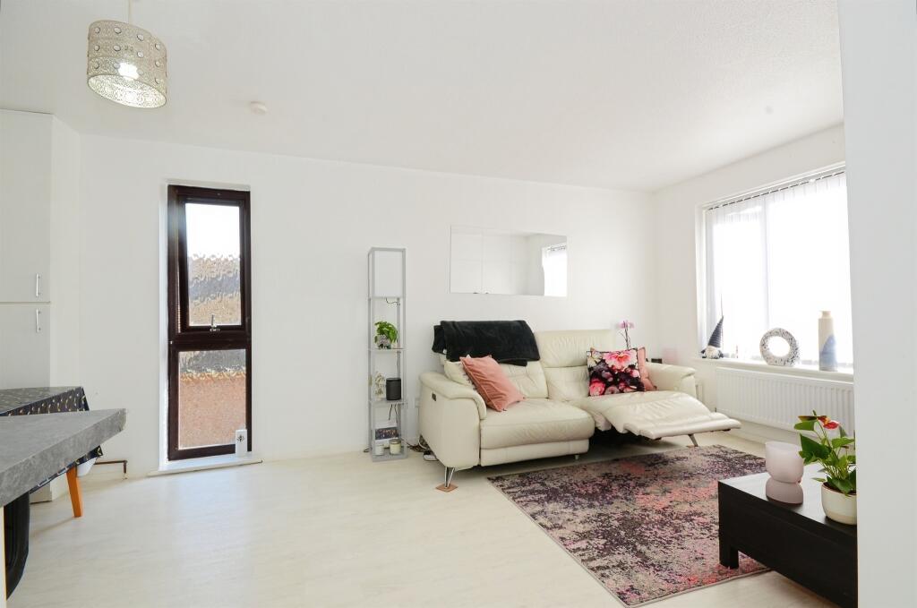 Additional image 3 of St James Court, Harpenden