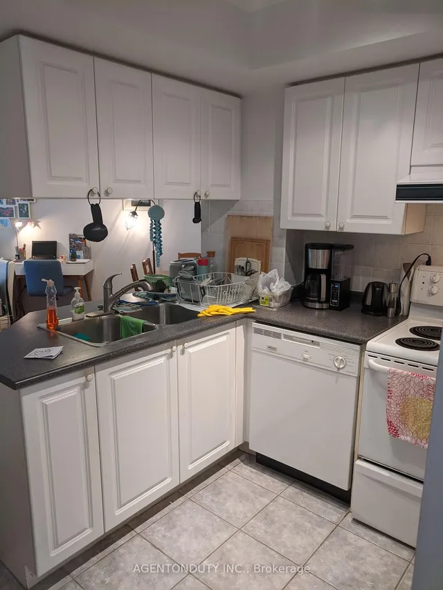 Additional image 15 of 909 Bay St Unit 607