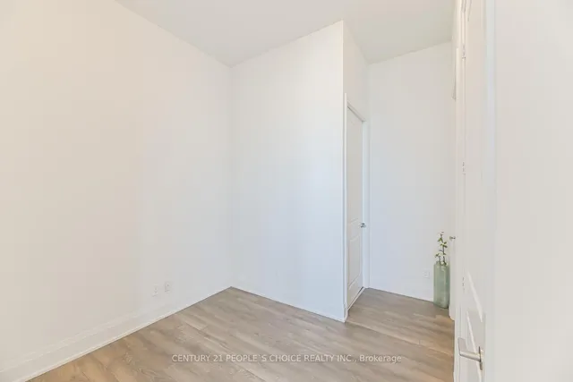 Additional image 16 of 20 Meadowglen Pl Unit 2901