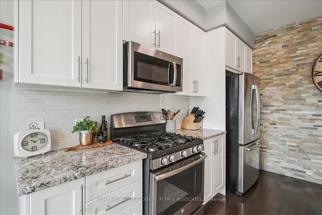 房产图片 13 - 755 Banks Cres