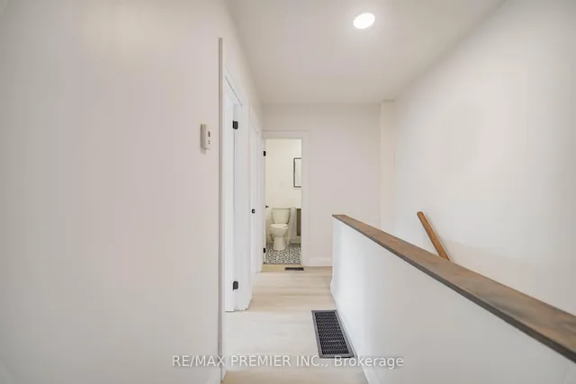 Additional image 31 of 2901 Jane St Unit Unit 106