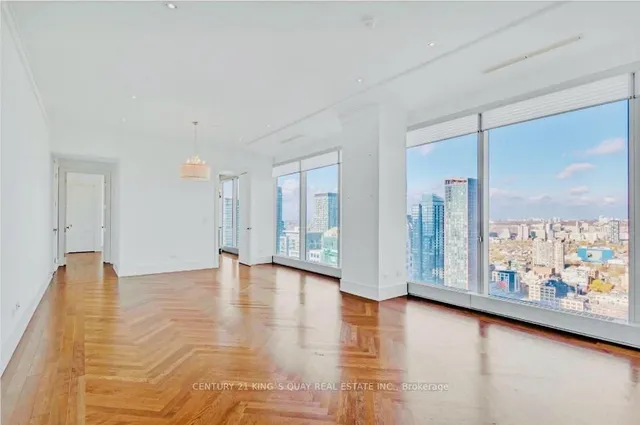 Additional image 10 of 183 Wellington St Unit 3402