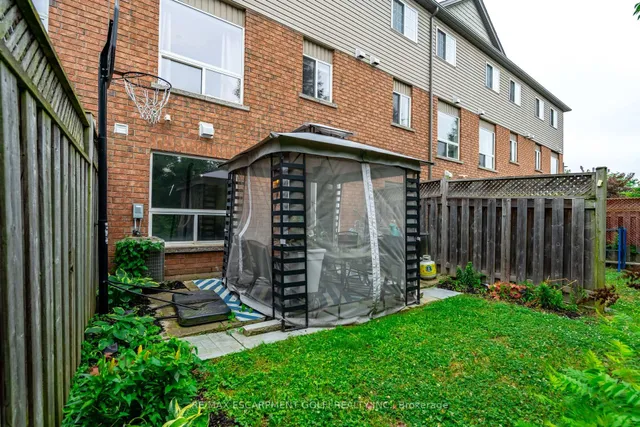 房产图片 33 - 151 Green Rd 单元 26