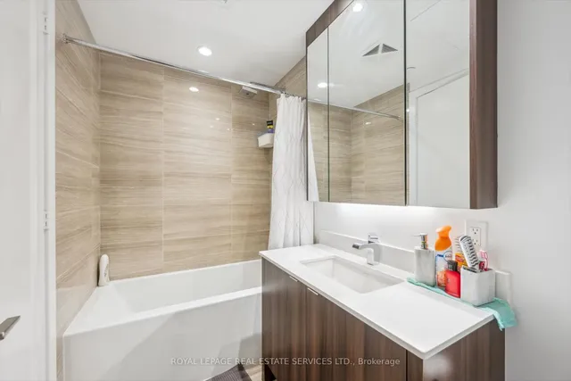 Additional image 19 of 1 Edgewater Dr Unit GPH27