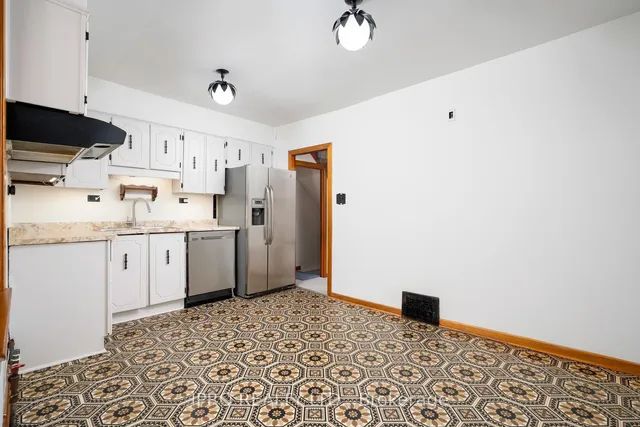 Additional image 15 of 96 Woodycrest Ave