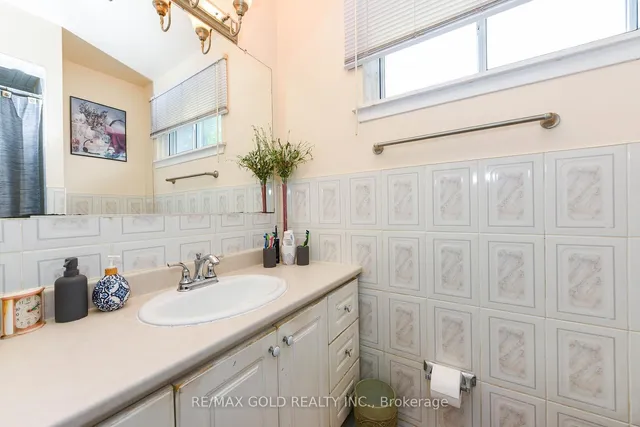 Additional image 19 of 3507 Laddie Cres
