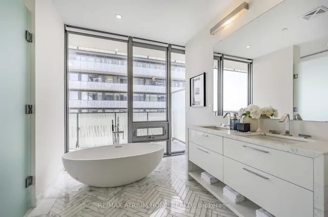 Additional image 24 of 42 Charles St Unit PH 5305