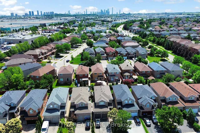 Additional image 49 of 851 Clemens Cres