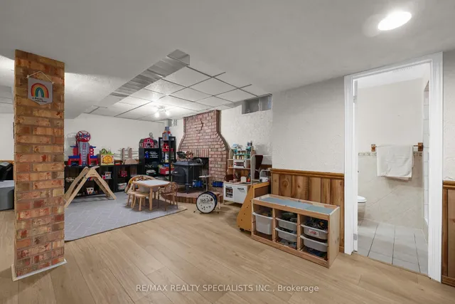 Additional image 24 of 38 Norfolk Ave