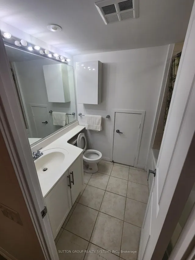 Additional image 12 of 93 The Queensway Unit TH20