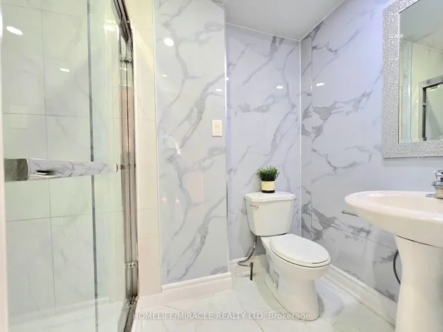 Additional image 19 of 3777 Woodruff Cres