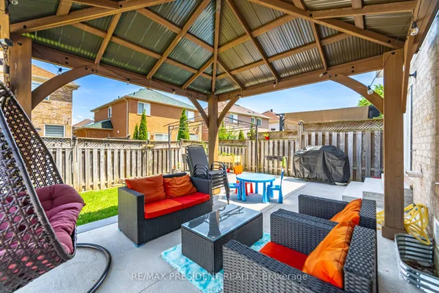 Additional image 43 of 58 Frontenac Cres