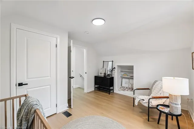 Additional image 4 of 220 Holmesdale Ave