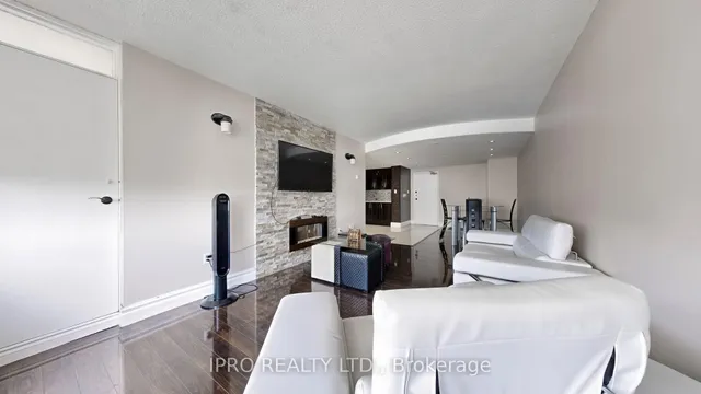 Additional image 9 of 370 Dixon Rd Unit 712