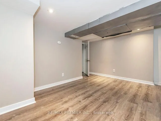 Additional image 26 of 884 Runnymede Rd