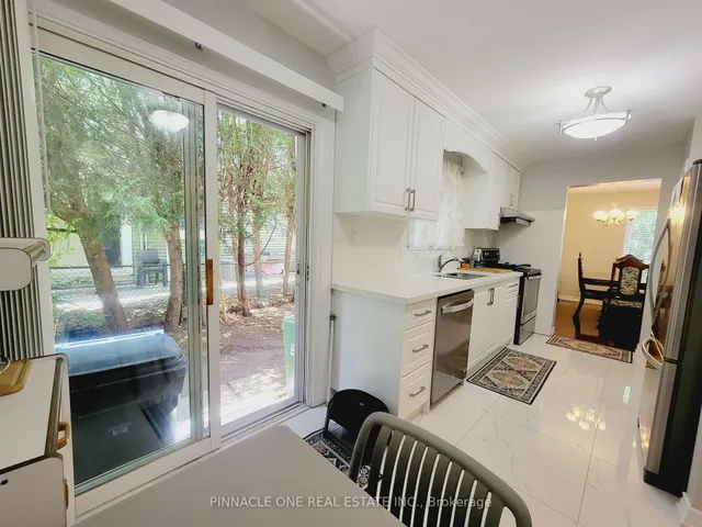 Additional image 9 of 61 Applegate Cres