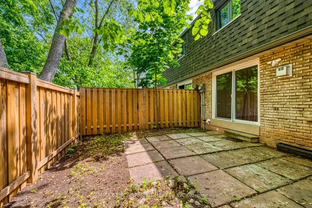 Additional image 31 of 1270 Gainsborough Dr Unit 4