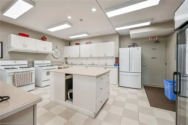 Additional image 31 of 43 Twentyplace Blvd