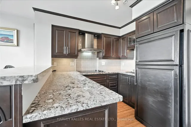 Additional image 14 of 18 Merton St Unit 904