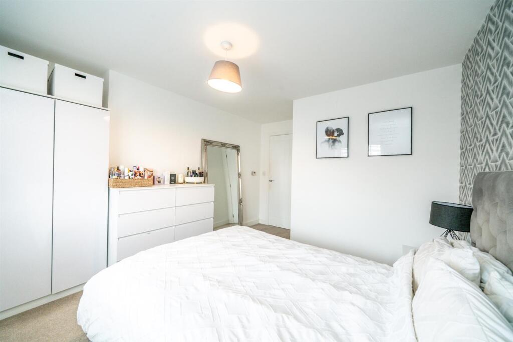 Additional image 14 of Kestrel Way, St. Albans