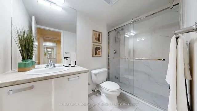 Additional image 18 of 38 Grenville St Unit 407