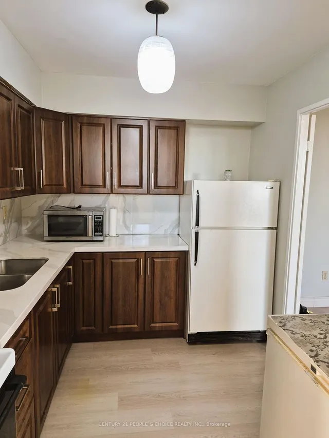 Additional image 19 of 3533 Derry Rd Unit 801