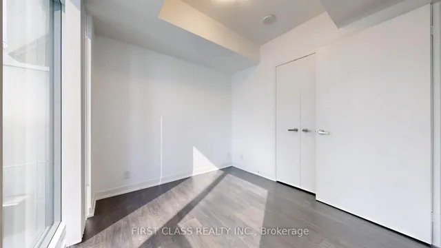 Additional image 23 of 100 Harbour St Unit 1210