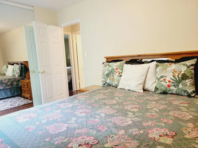 Additional image 35 of 61 Applegate Cres