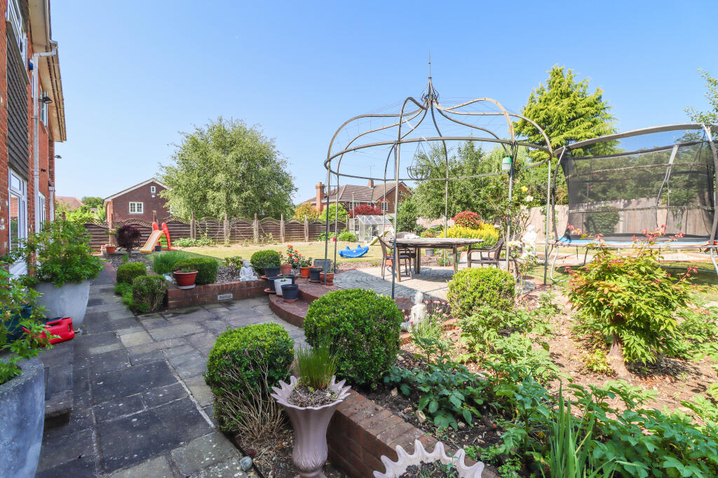 Additional image 25 of Netherfield Road, Harpenden, AL5