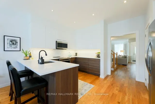 Additional image 4 of 80 Crossovers St