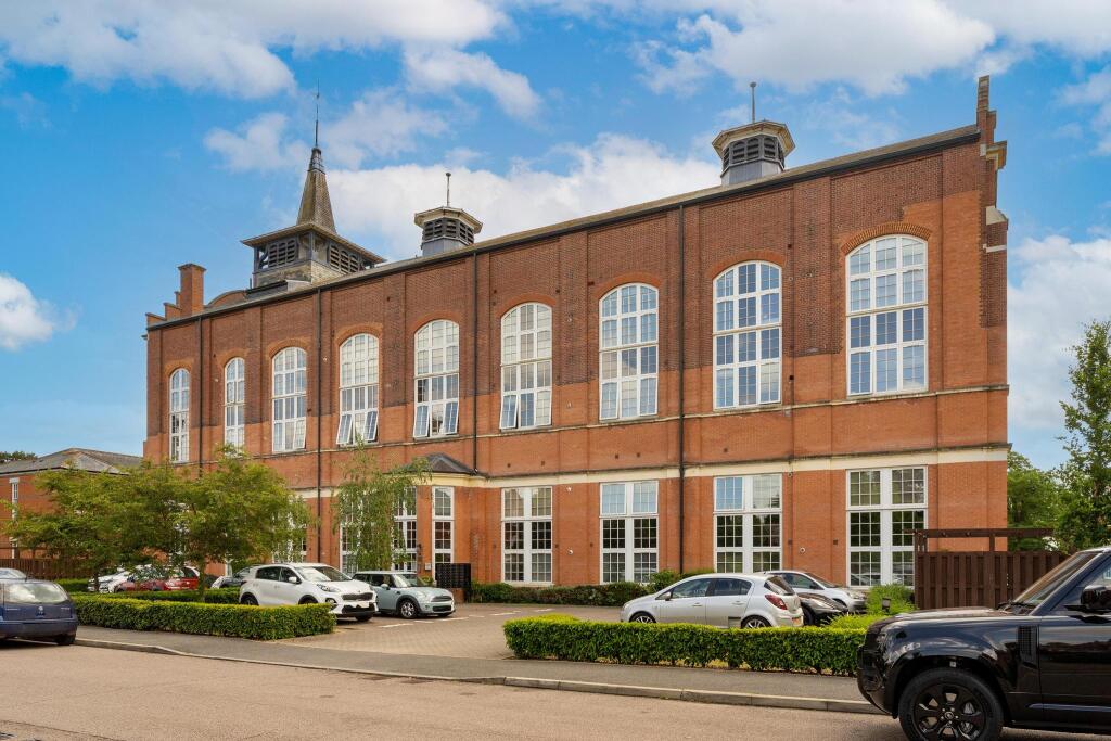 West Hall, Beningfield Drive, St Albans, AL2