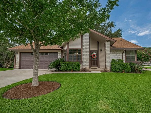 9302 Moorfield Ct, Houston, TX 77083