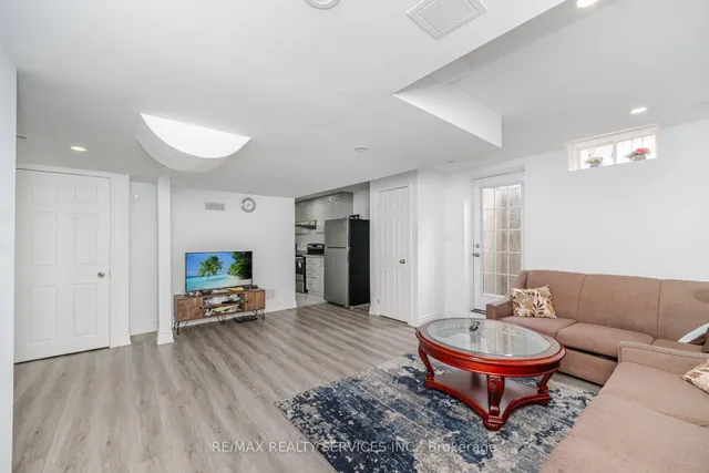 Additional image 33 of 106 Folgate Cres