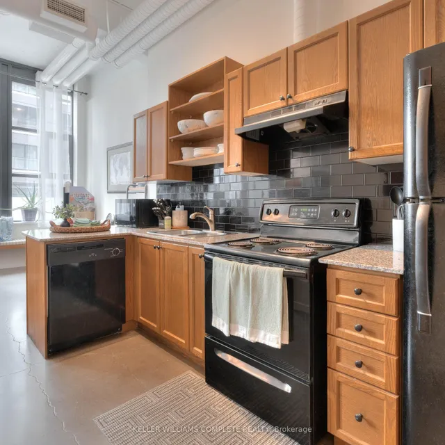 Additional image 7 of 410 King St Unit 108