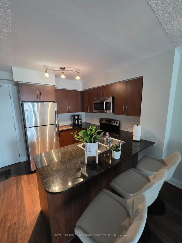 Additional image 5 of 2191 Yonge St Unit 1804
