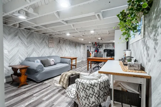 Additional image 18 of 62 Glenview Dr