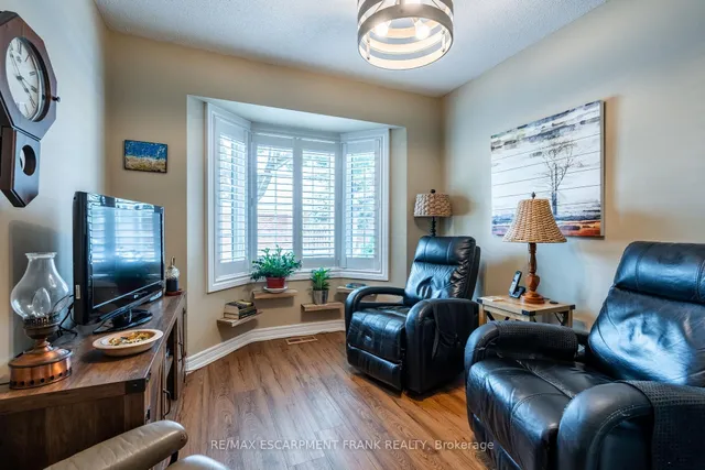 Additional image 25 of 810 GOLF LINKS Rd Unit 23