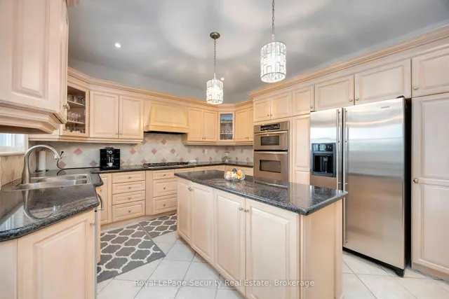 Additional image 10 of 27 Gaydon Ave