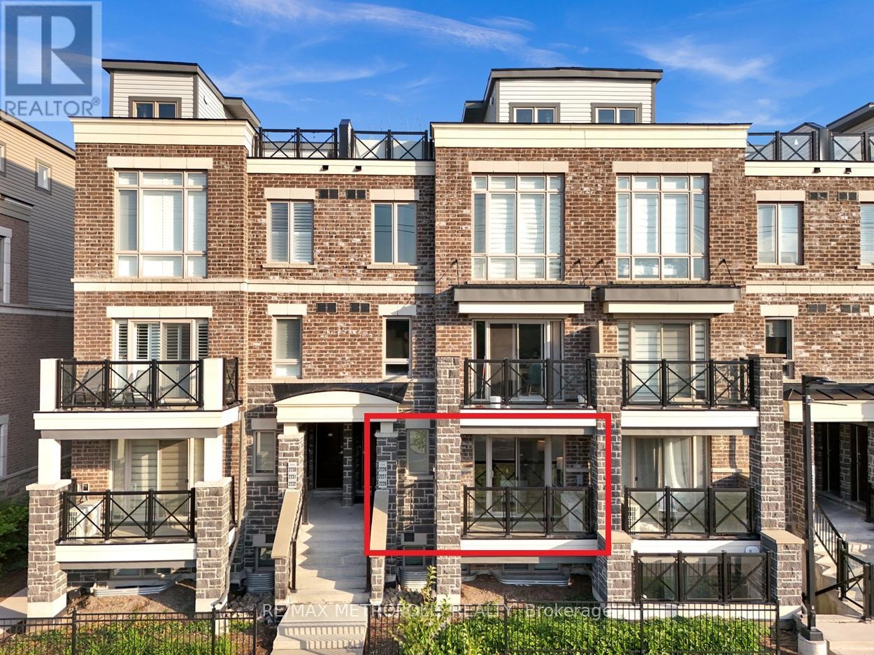 2226 - 10 WESTMEATH LANE|Markham (Cornell), Ontario L6B1N5