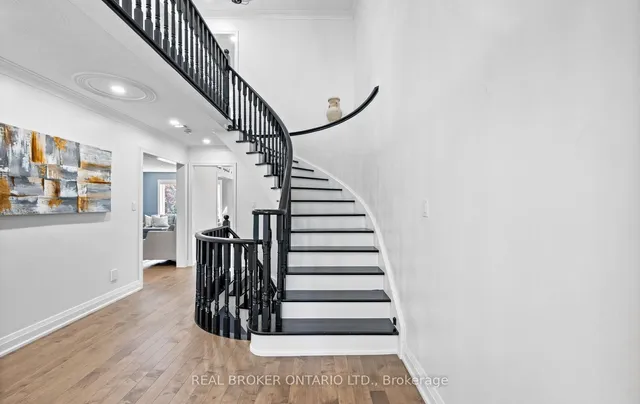 Additional image 30 of 4231 Highgate Cres