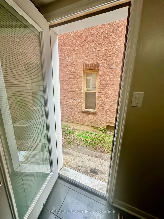 Additional image 4 of 120 Leeward Dr