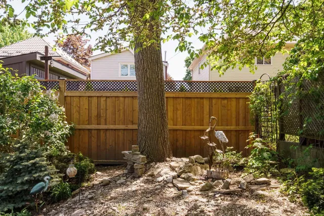 Additional image 46 of 287 Graham Ave